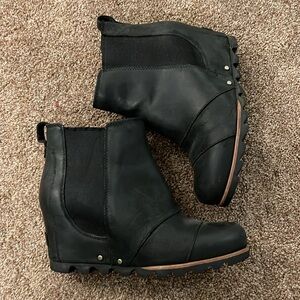 Sorel Leah Wedge Ankle Booty Boots, 7, black